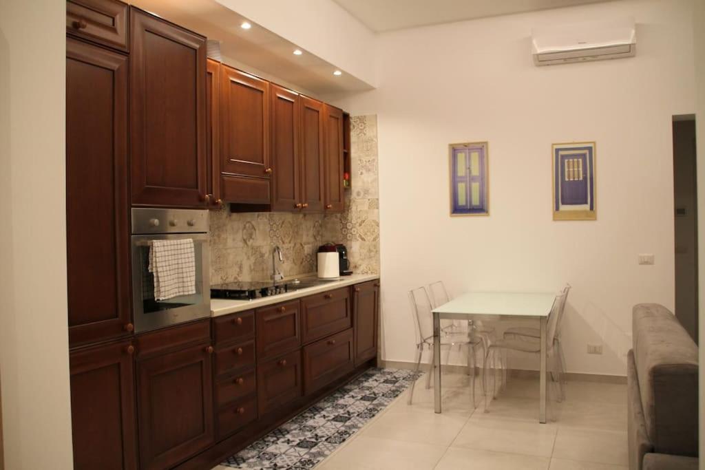La Casa Di Beba Apartman Bari Kültér fotó